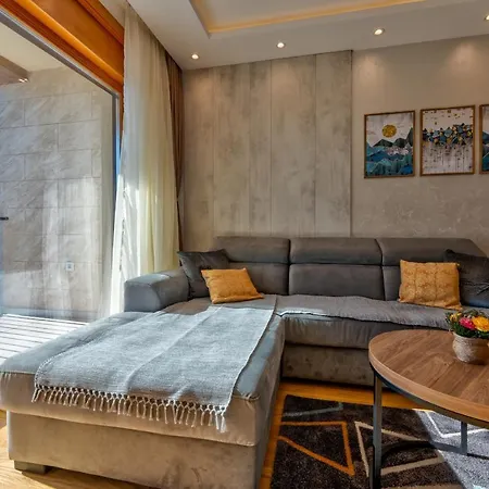 דירה & Pino Mons 2