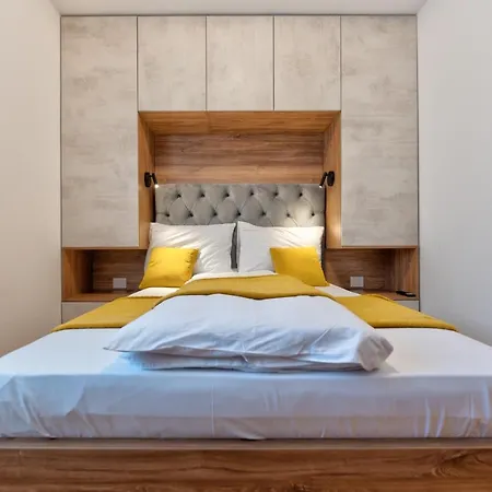 & Pino Mons 2 아파트