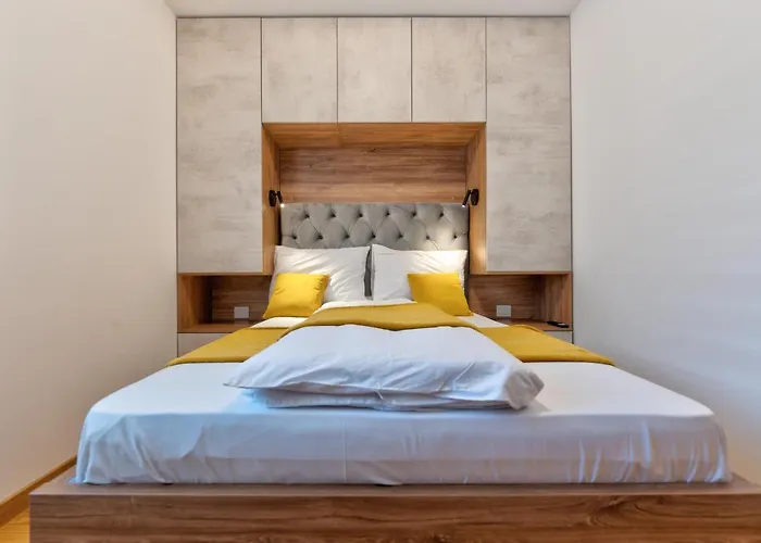 & Pino Mons 2 Lejlighed